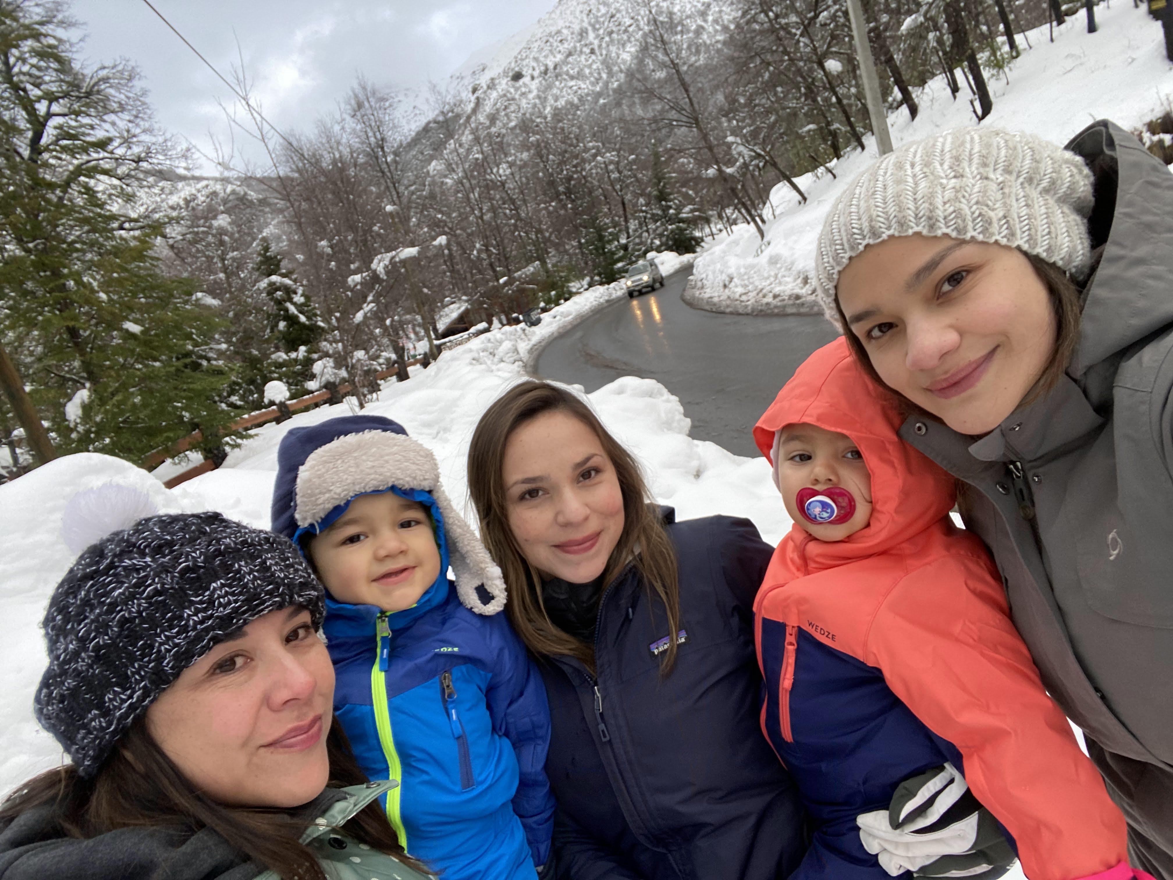 Dani y su familia en la nieve